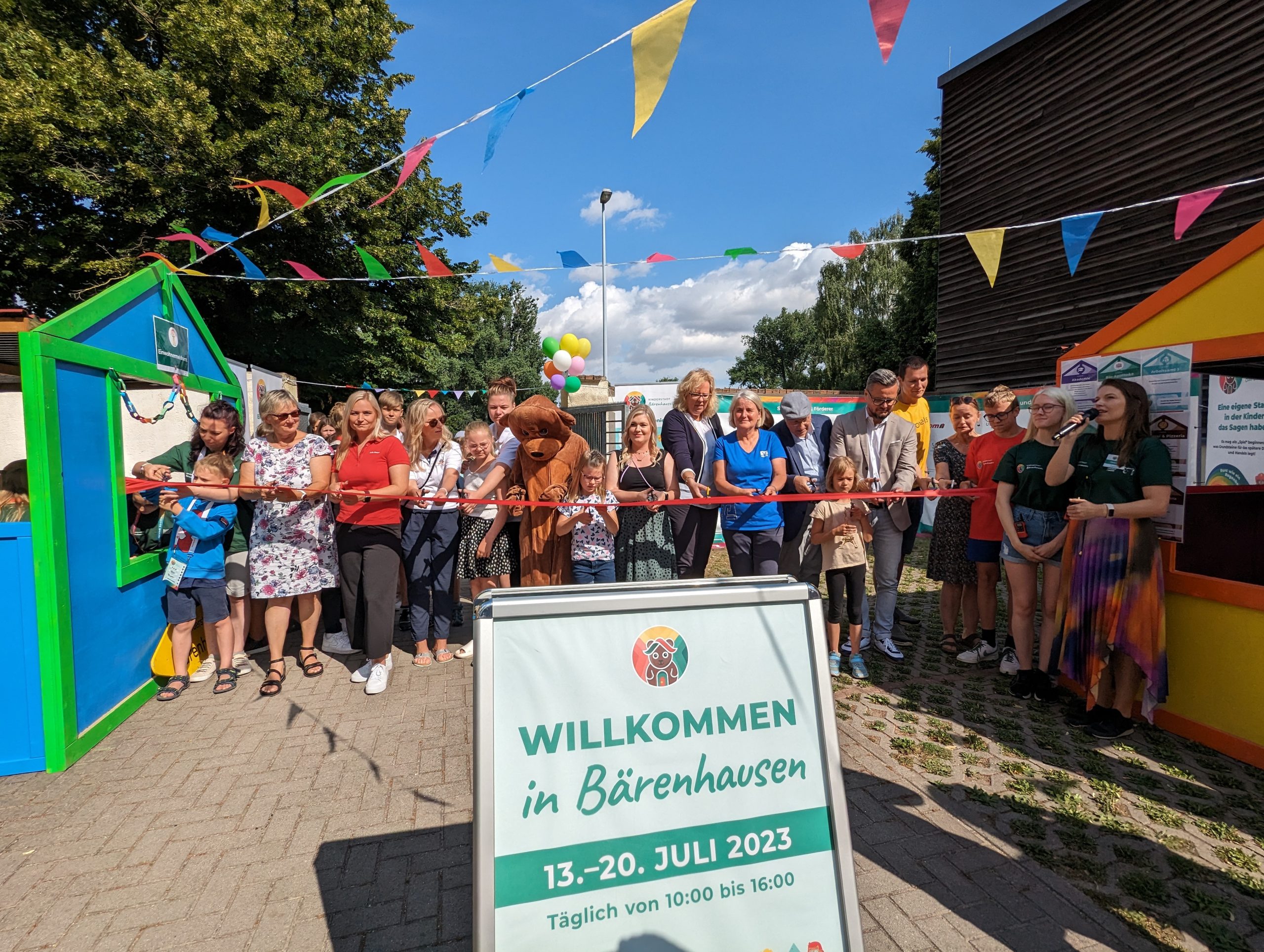 Über 320 Kinder erobern endlich wieder ihre Kinderstadt Bärenhausen
